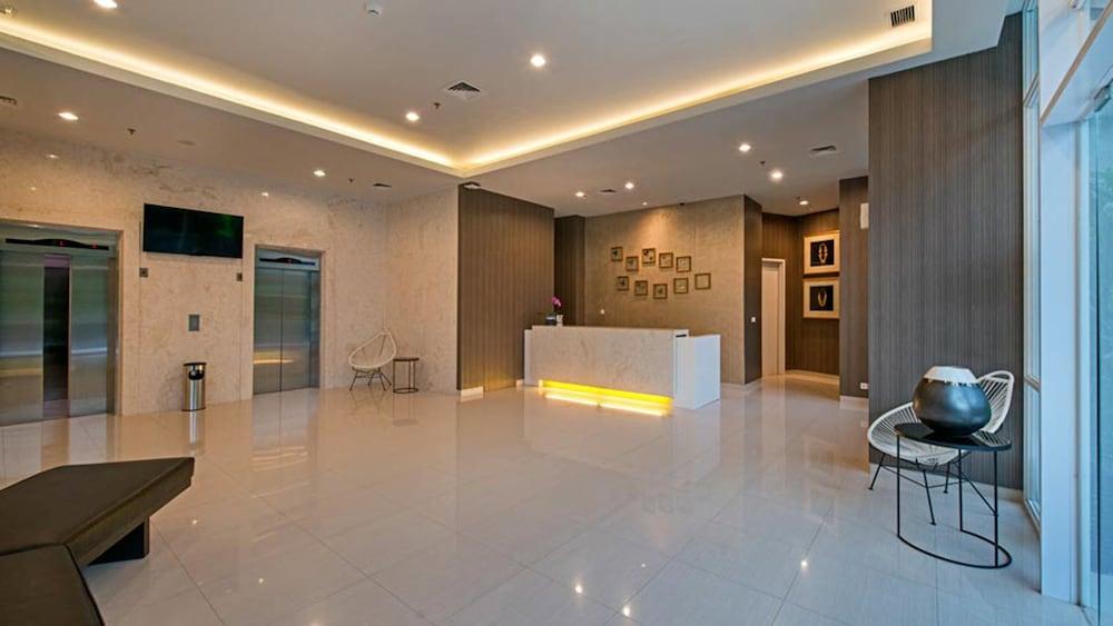 Whiz Prime Hotel Hasanuddin Makassar Dış mekan fotoğraf