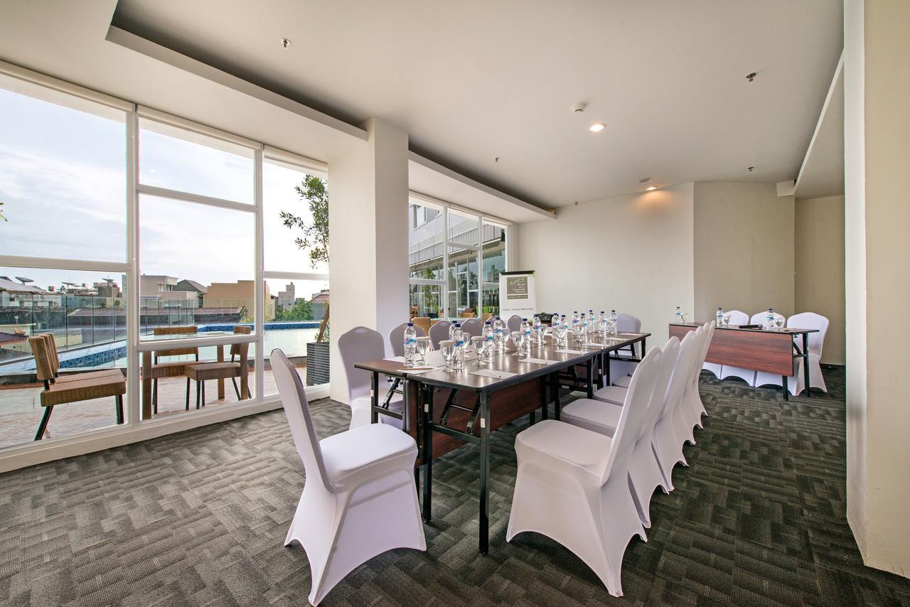 Whiz Prime Hotel Hasanuddin Makassar Dış mekan fotoğraf