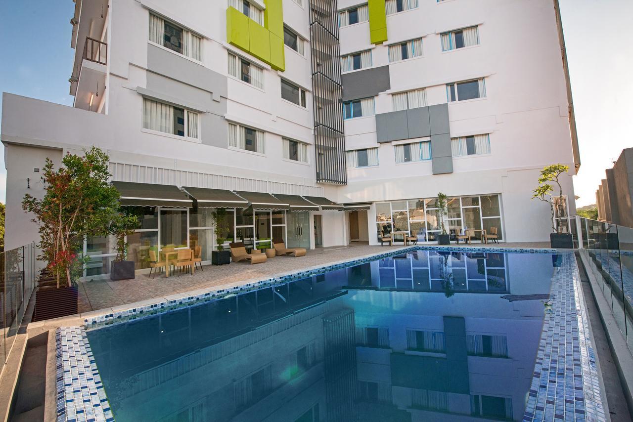 Whiz Prime Hotel Hasanuddin Makassar Dış mekan fotoğraf