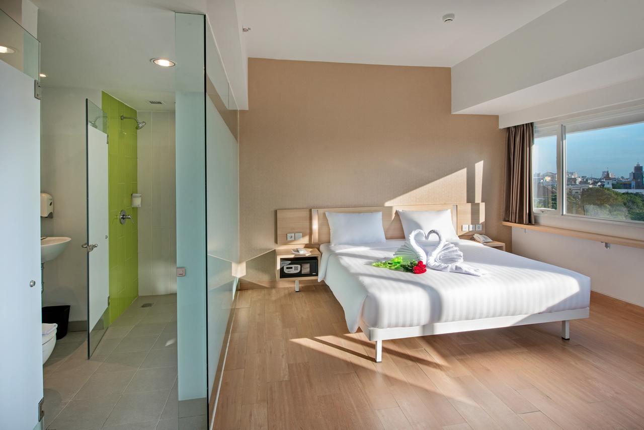 Whiz Prime Hotel Hasanuddin Makassar Dış mekan fotoğraf