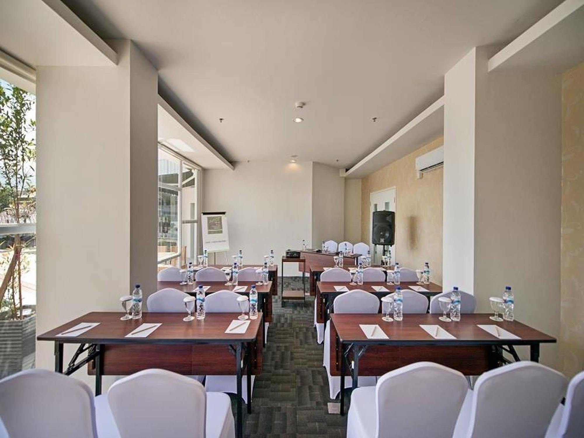 Whiz Prime Hotel Hasanuddin Makassar Dış mekan fotoğraf